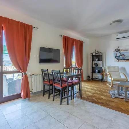 Apartament With Parking Space Selce, Crikvenica - 19455 *
